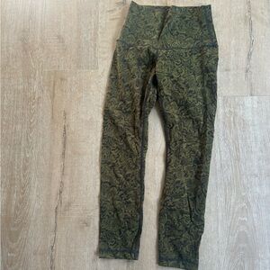 Lululemon wunder under sz2